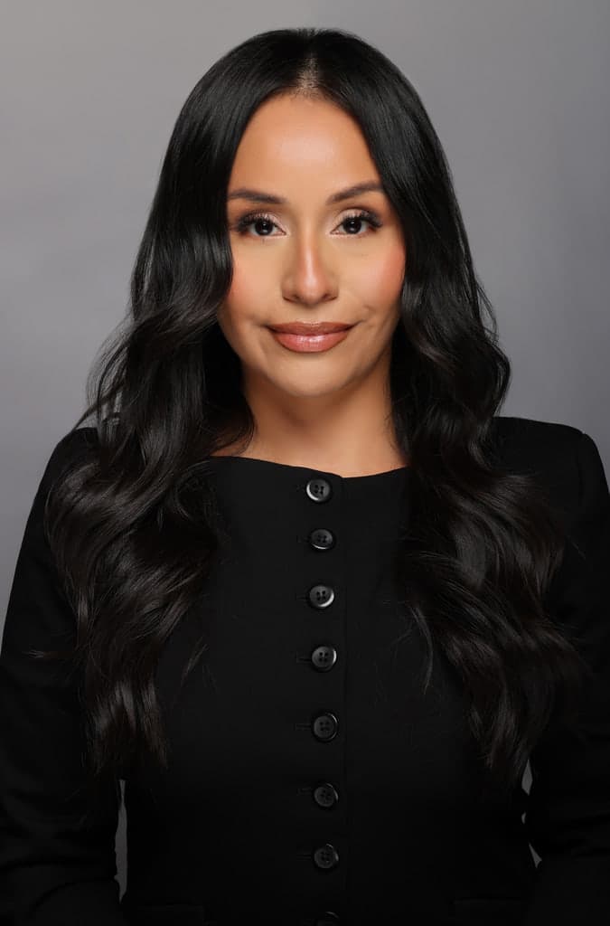Karen Broncales Sanchez, Courtier hypothécaire