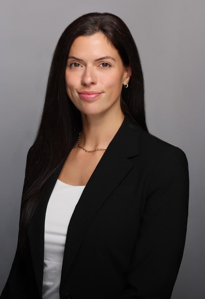 Alexandra Sénéchal, Courtier hypothécaire